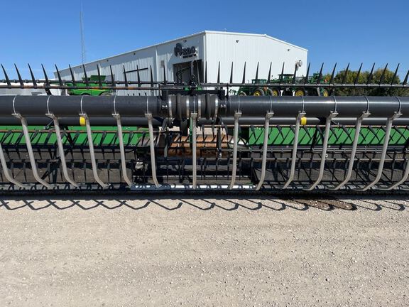 2022 John Deere HD40F Header Combine