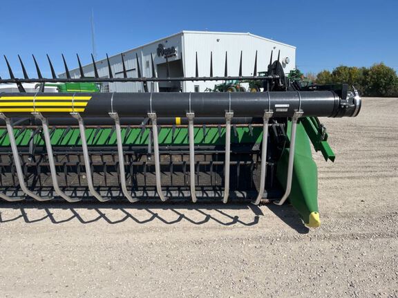 2022 John Deere HD40F Header Combine
