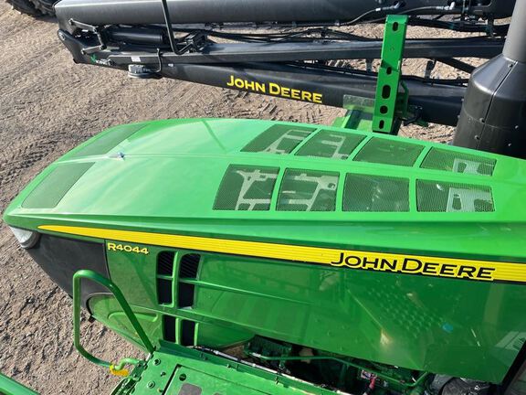 2021 John Deere R4044 Sprayer/High Clearance