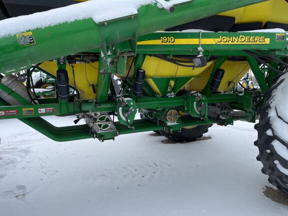 2012 John Deere 1890 Air Seeder