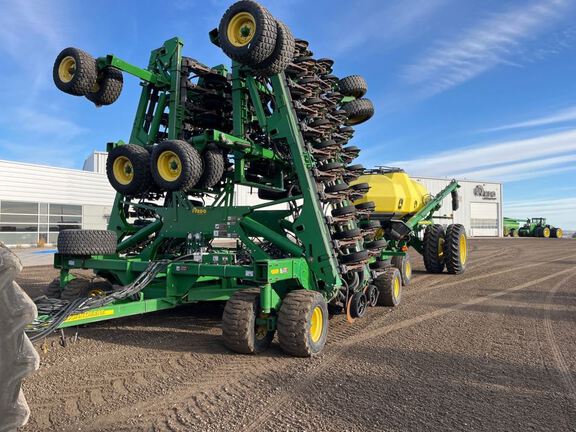 2012 John Deere 1890 Air Seeder