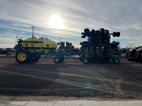2012 John Deere 1890 Air Seeder