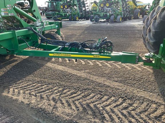 2012 John Deere 1890 Air Seeder