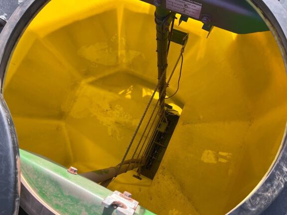 2012 John Deere 1890 Air Seeder