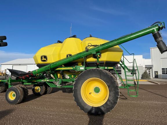 2012 John Deere 1890 Air Seeder