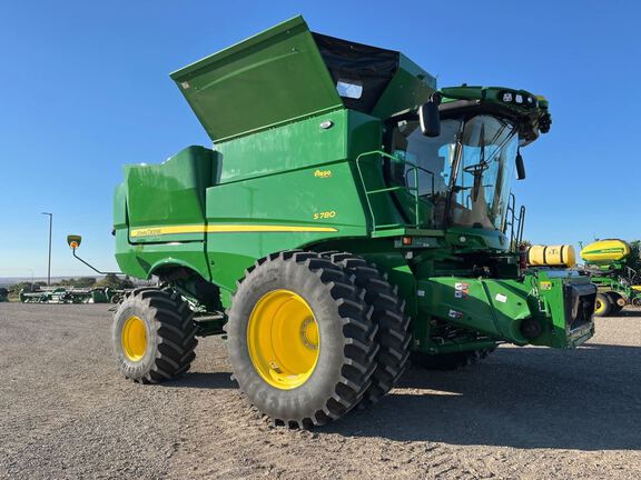 2023 John Deere S780 Combine