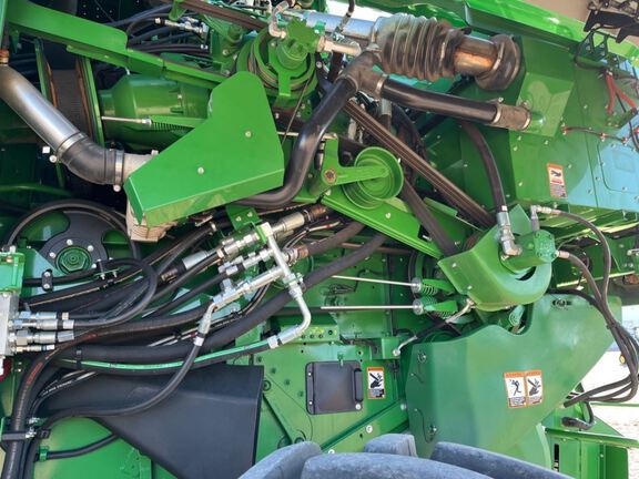2023 John Deere S780 Combine