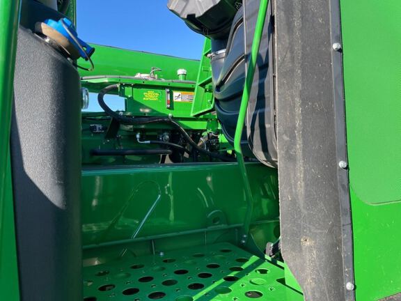 2023 John Deere S780 Combine