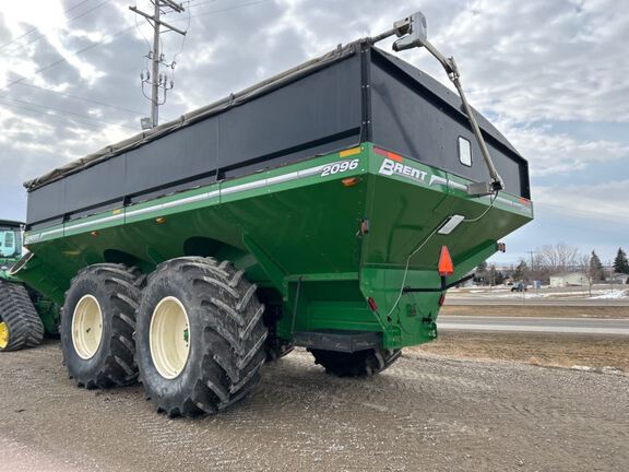 2014 Brent 2096 Grain Cart