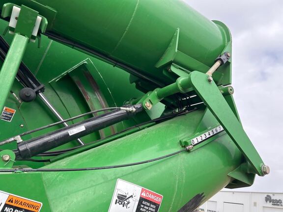 2014 Brent 2096 Grain Cart