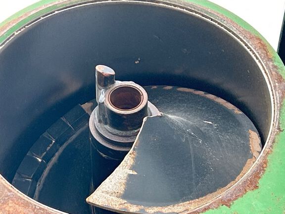 2014 Brent 2096 Grain Cart