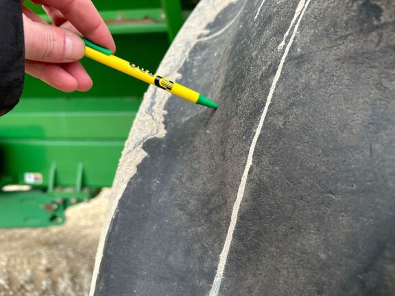 2014 Brent 2096 Grain Cart