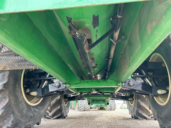 2014 Brent 2096 Grain Cart