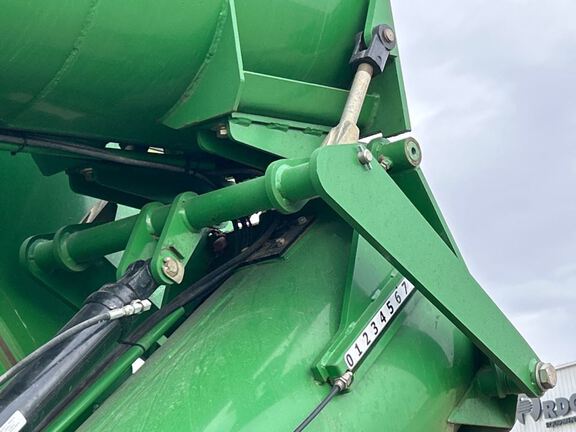 2014 Brent 2096 Grain Cart