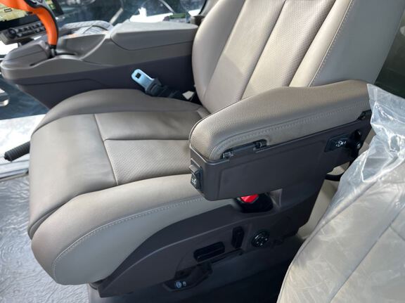 2025 John Deere 412R Sprayer/High Clearance