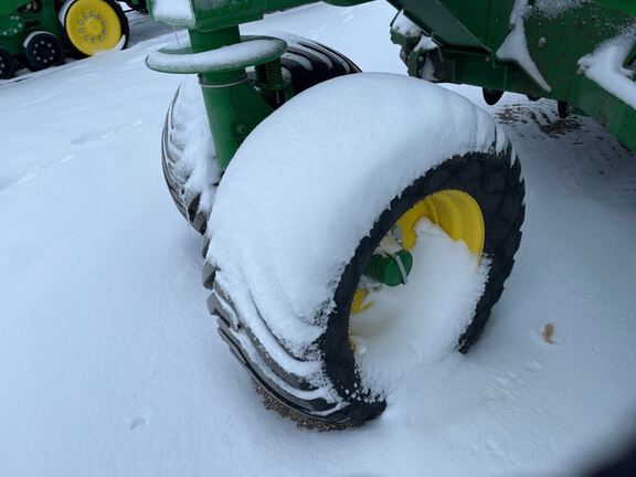 2024 John Deere N560F-C850 Air Seeder