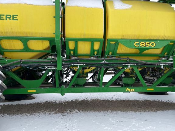 2024 John Deere N560F-C850 Air Seeder