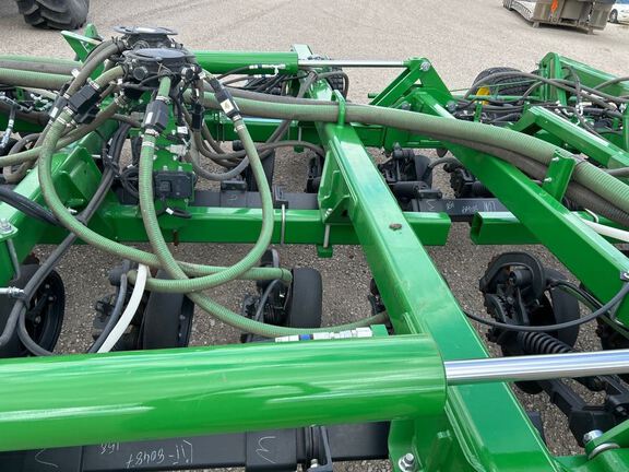 2024 John Deere N560F-C850 Air Seeder