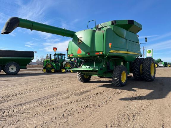 2010 John Deere 9770 STS Combine