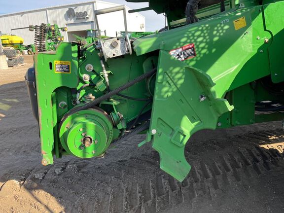 2010 John Deere 9770 STS Combine
