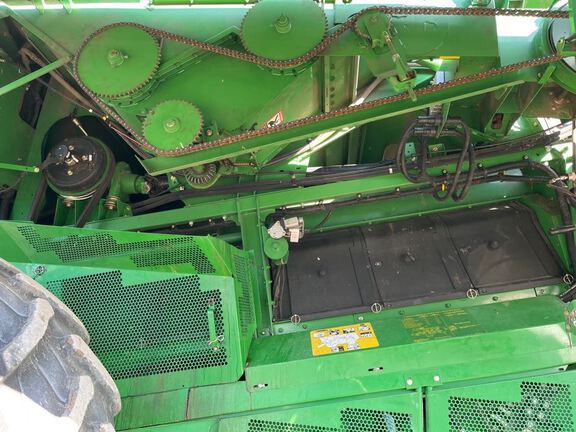 2010 John Deere 9770 STS Combine