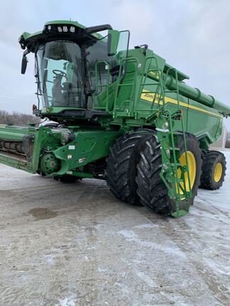 2023 John Deere X9 1000 Combine