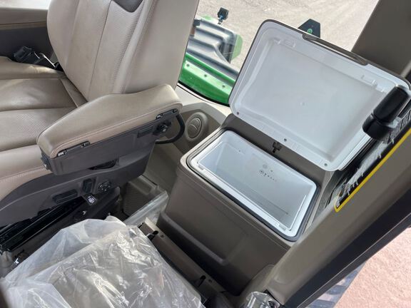 2024 John Deere 9RX 640 Tractor Rubber Track