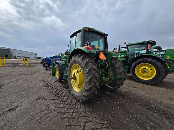 2010 John Deere 7130 Tractor