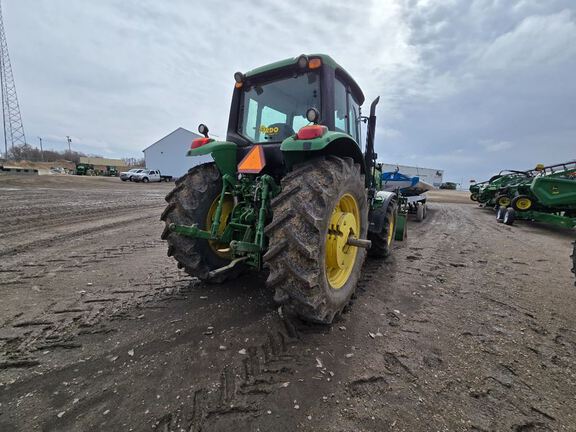 2010 John Deere 7130 Tractor