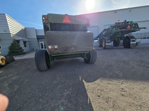 2018 John Deere 560R Baler/Round