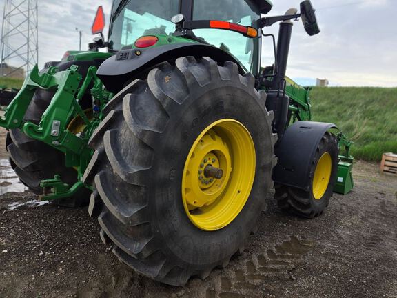 2025 John Deere 6R 195 Tractor