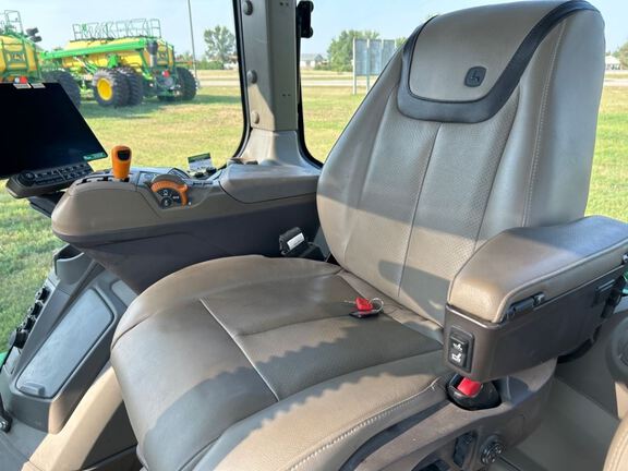 2024 John Deere 9RX 640 Tractor Rubber Track