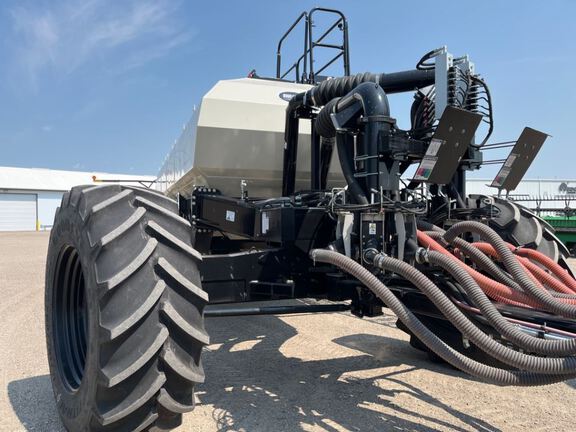 2022 Bourgault 3720-50/9650 Air Seeder