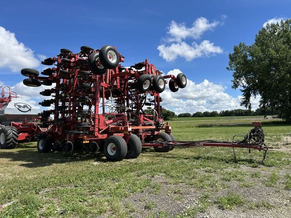 2019 Morris RAZR Air Seeder