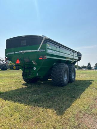2024 Brent 1598 Grain Cart