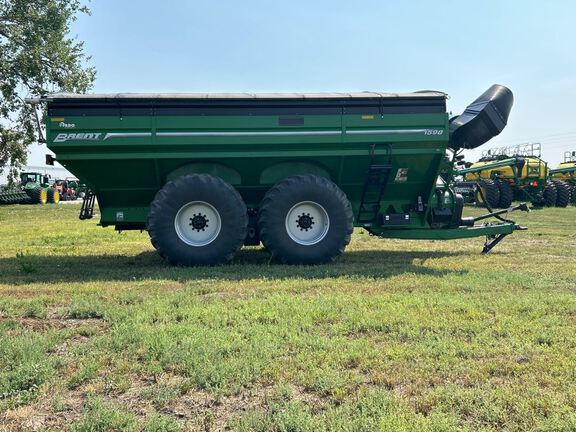2024 Brent 1598 Grain Cart