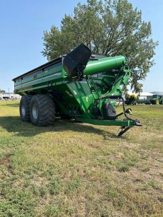 2024 Brent 1598 Grain Cart