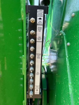 2024 Brent 1598 Grain Cart