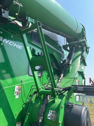 2024 Brent 1598 Grain Cart