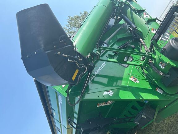 2024 Brent 1598 Grain Cart