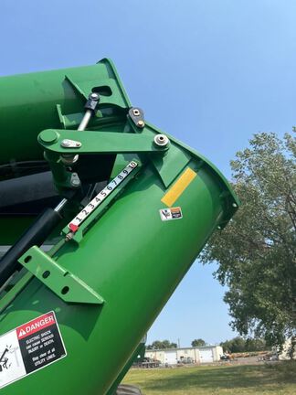 2024 Brent 1598 Grain Cart