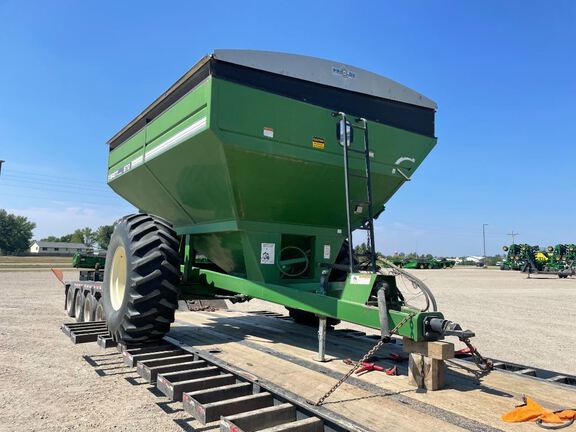 2001 Brent 672 Grain Cart
