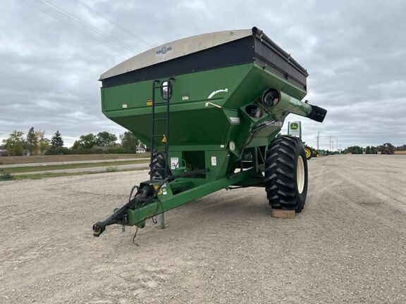 2001 Brent 672 Grain Cart