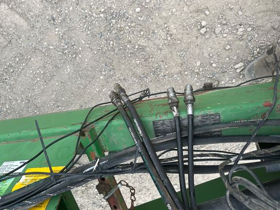 2001 Brent 672 Grain Cart