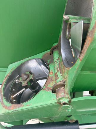 2001 Brent 672 Grain Cart