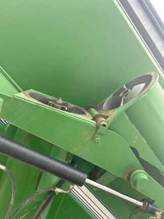 2001 Brent 672 Grain Cart
