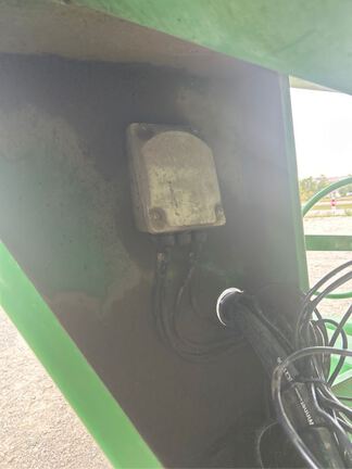 2001 Brent 672 Grain Cart