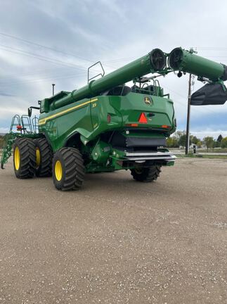 2024 John Deere X9 1000 Combine