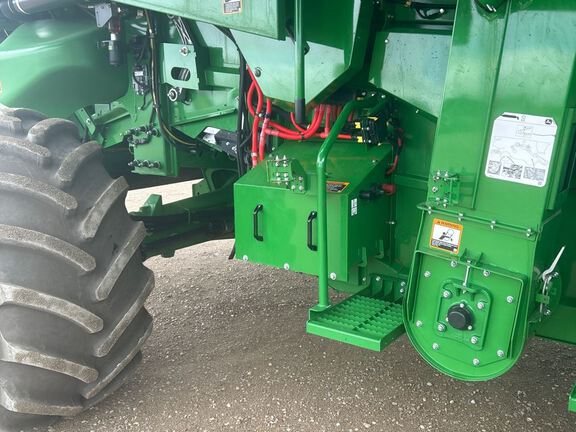 2024 John Deere X9 1000 Combine