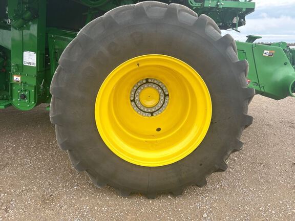 2024 John Deere X9 1000 Combine